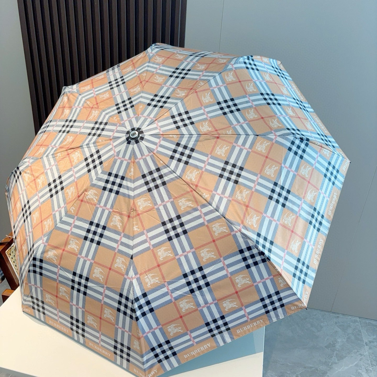15RR127SDE Stylish UV resistant umbrella