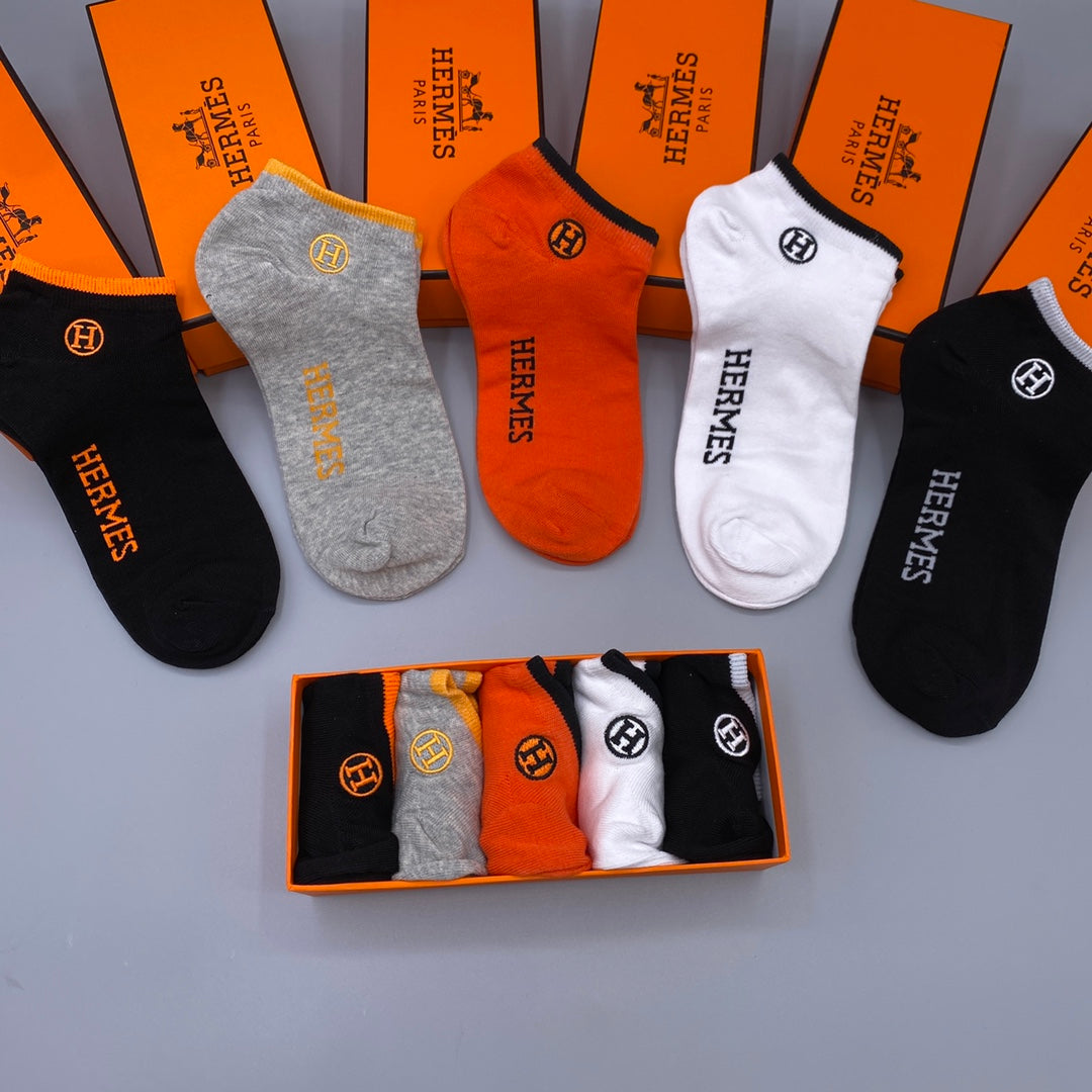 235QH587SDE Stylish socks(5 pairs )