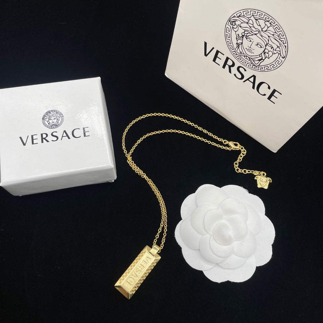 175RV63XDE Stylish Necklaces