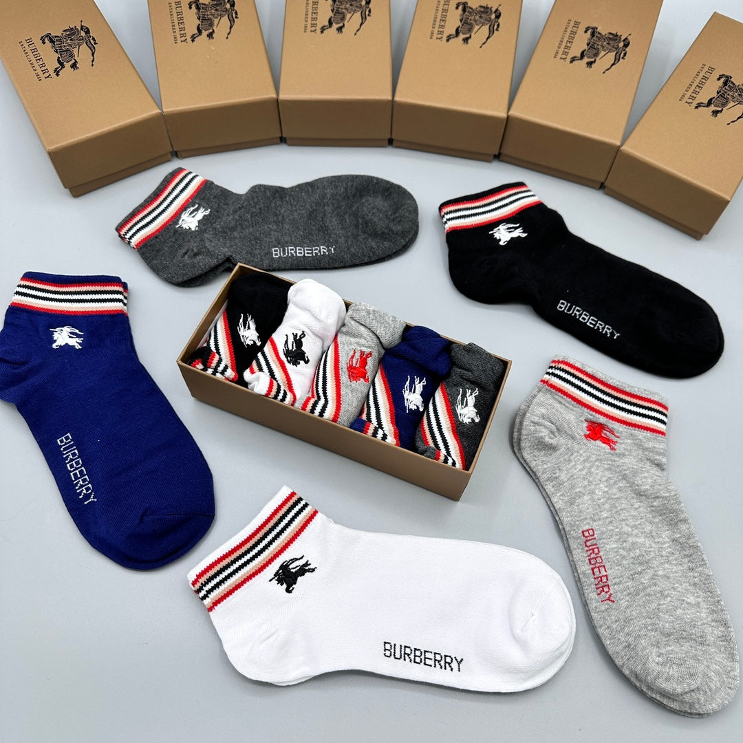 235QH39SDE Stylish socks(5 pairs )