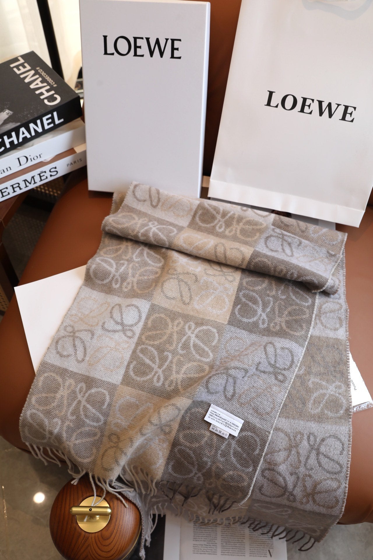 175RA13WDE Stylish Winter Scarves