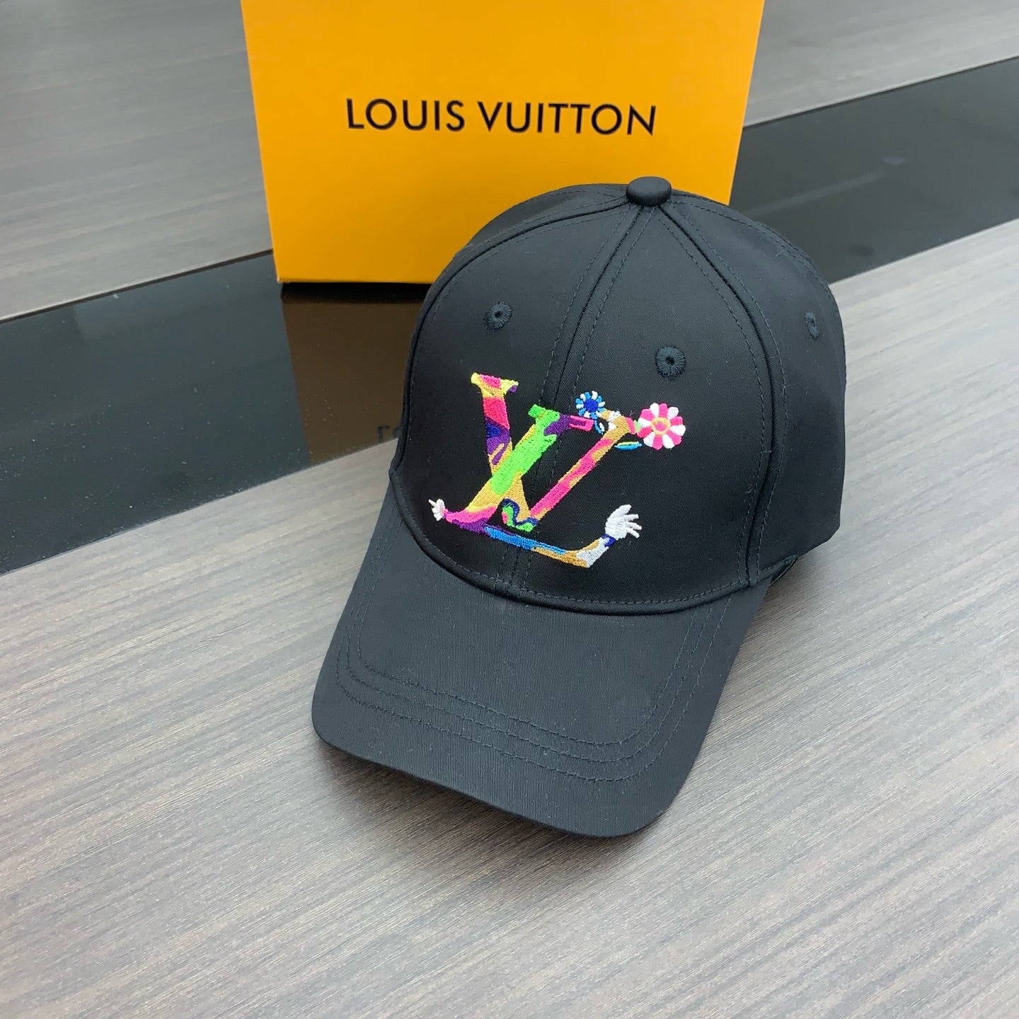 125ZE517MDE Stylish hats