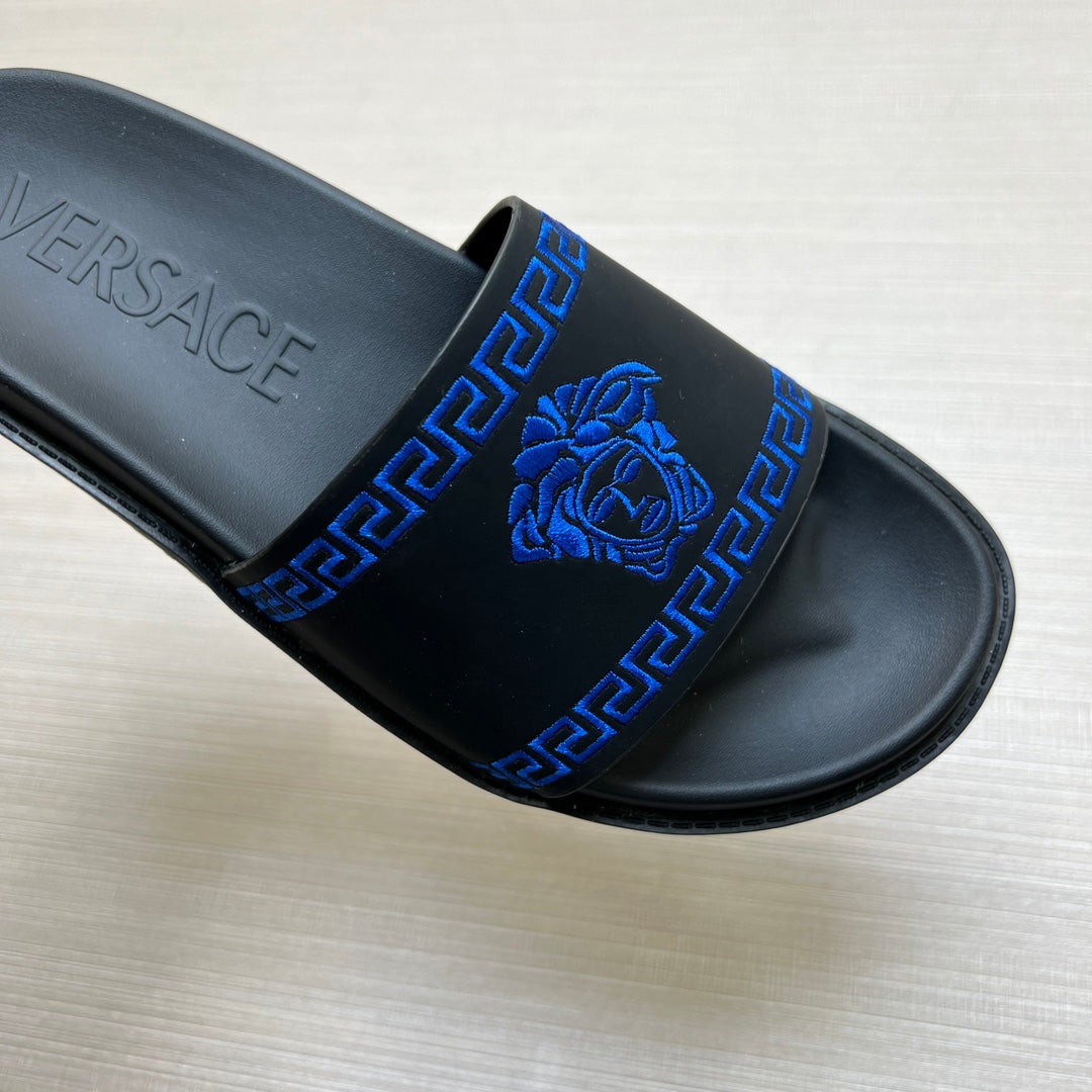 54V53ZDE Stylish slippers