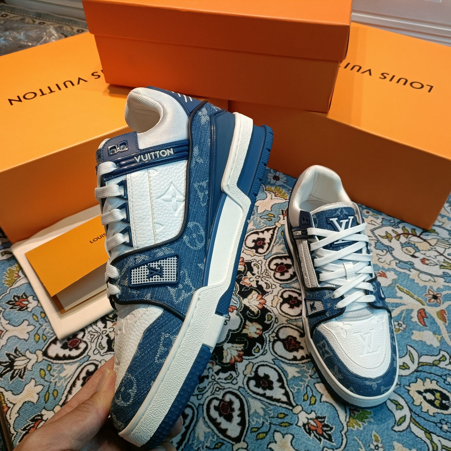 1XE23ZDE Stylish Sneakers