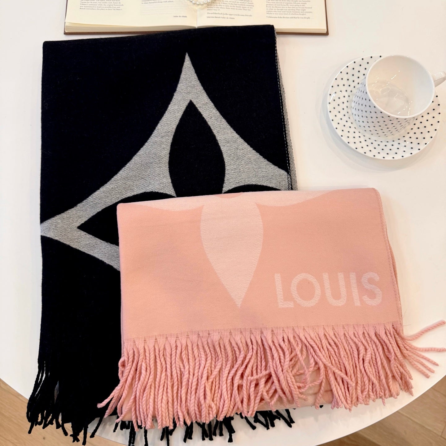 185ZE66WDE Stylish Winter Scarves