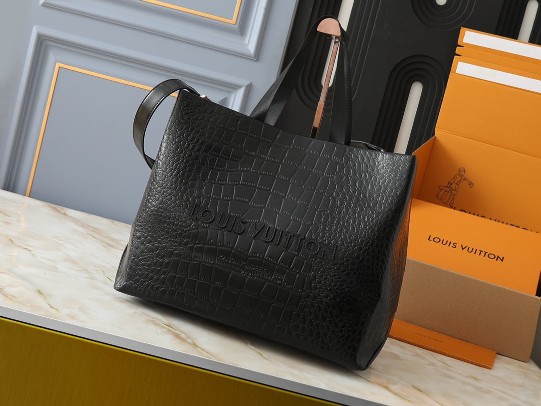 15XE9BDE Stylish leather bag