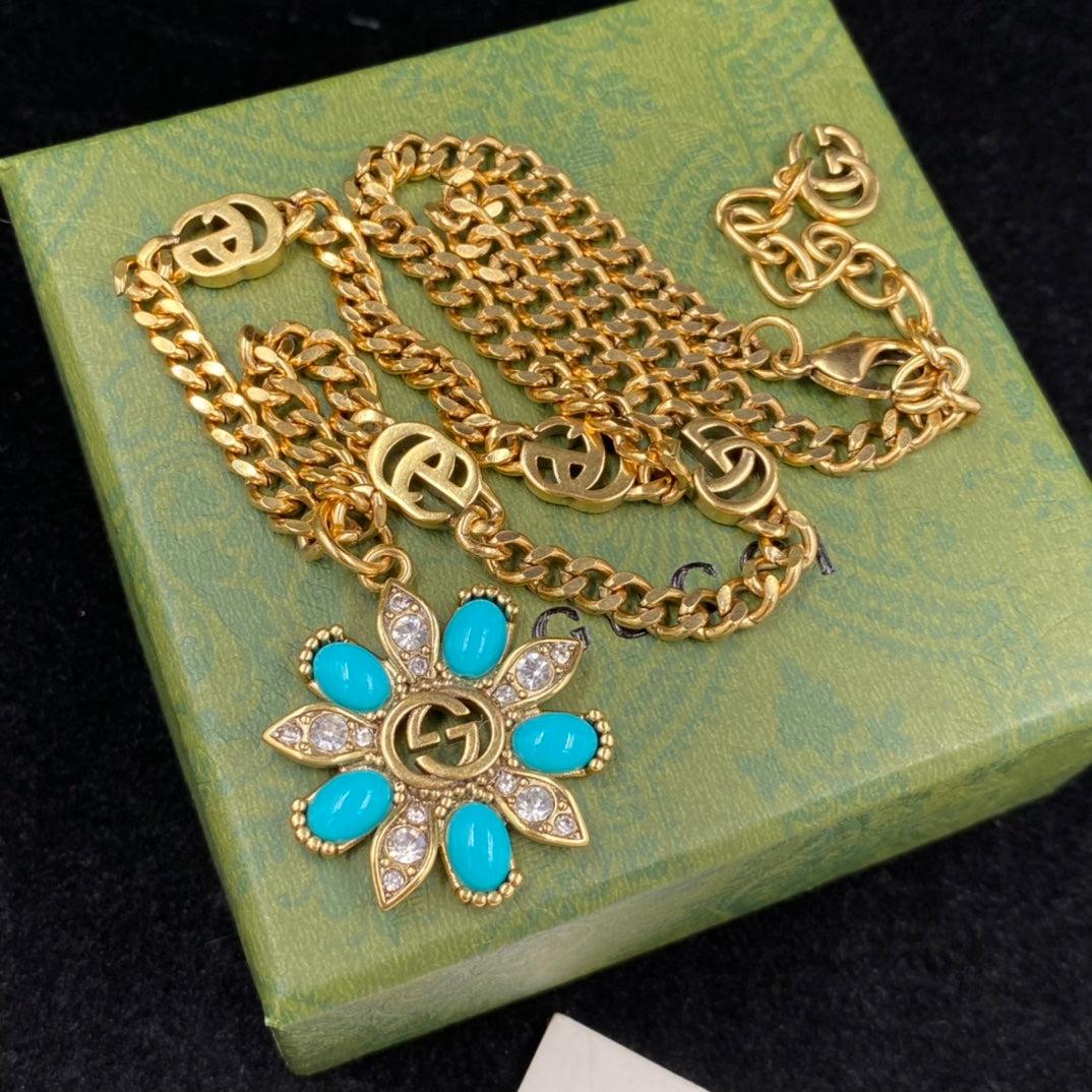 15NB10XDE Stylish Necklaces