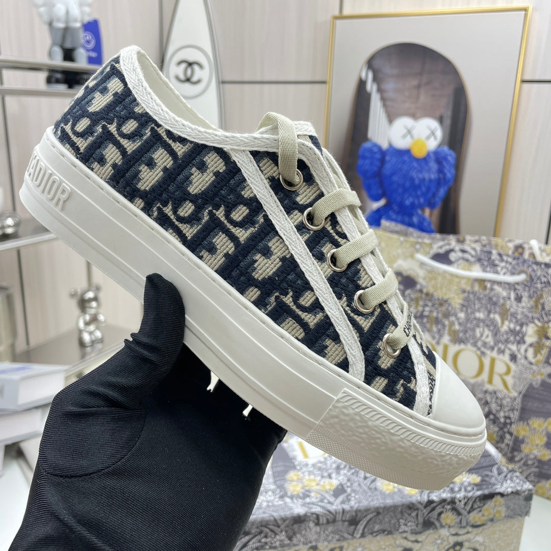 1XD65ZDE Stylish shoes
