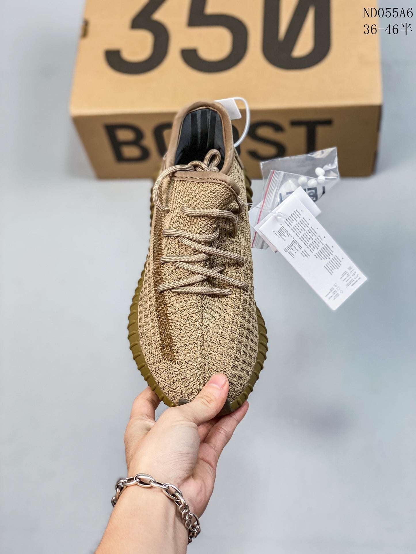 4YA74ZDE Stylish Sneakers (No Box, August-October Big Sale)