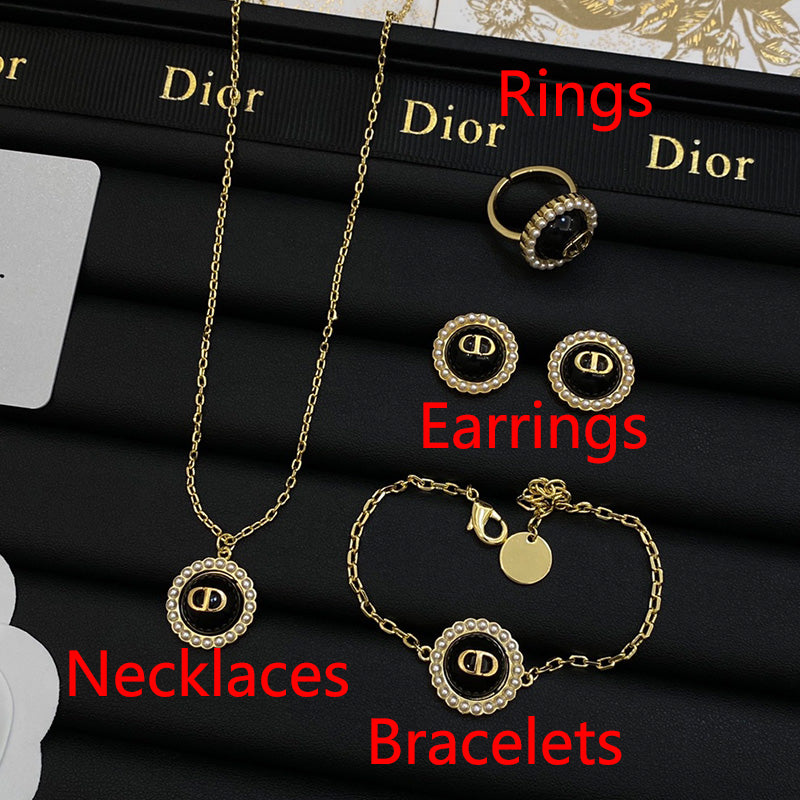 14D206XDE Stylish Rings Earring Bracelets Necklaces