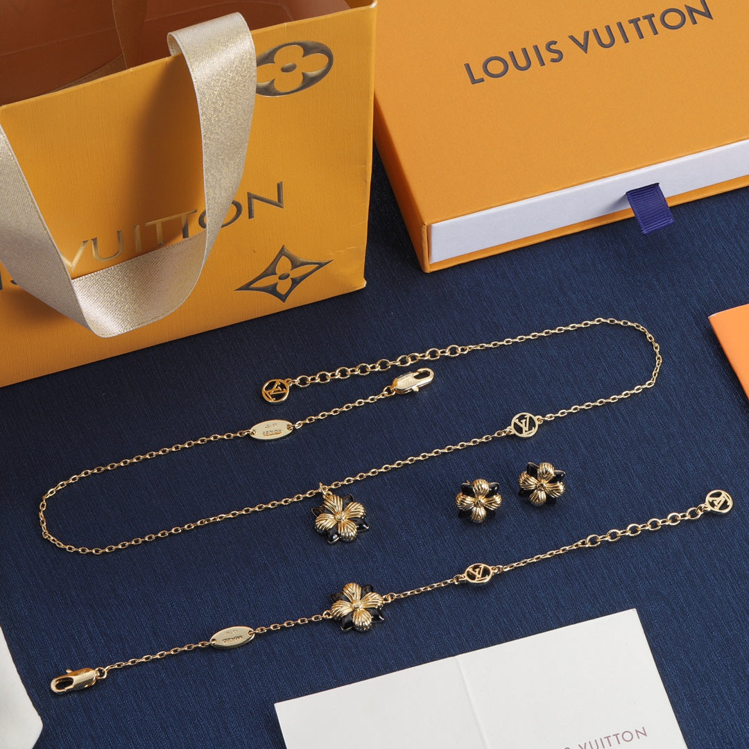 1YC330XDE Stylish Earrings Bracelets Necklaces