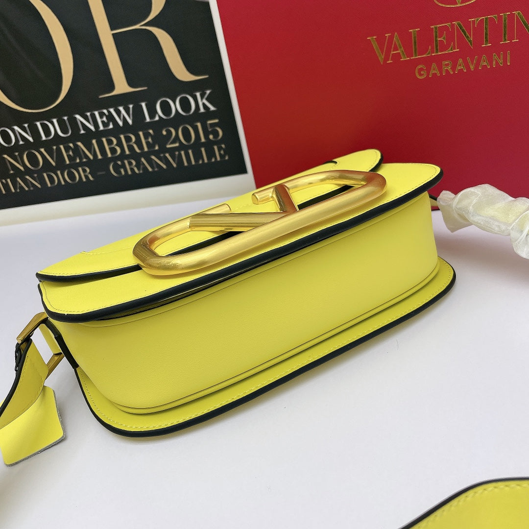 5A45BDE Stylish leather bag