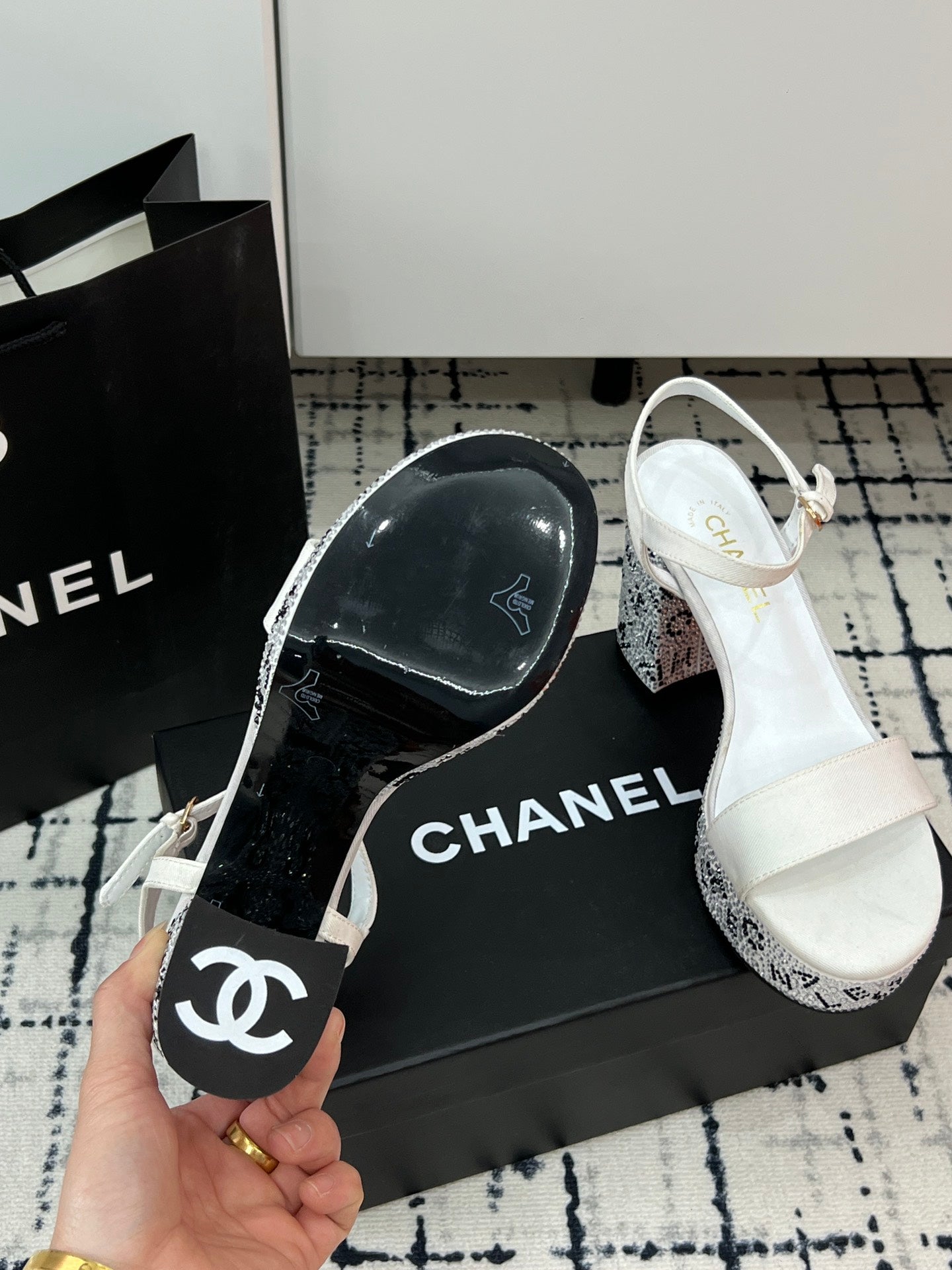 14C41ZDE Stylish High heels