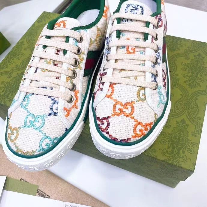 2YB49ZDE Stylish shoes
