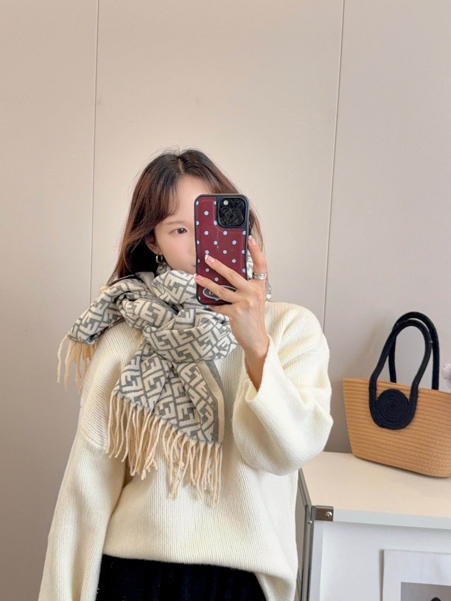 185ZF60WDE Stylish Winter Scarves