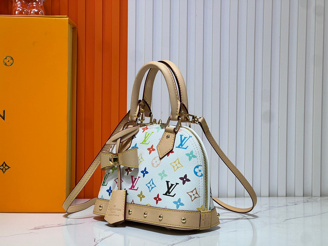 175NE24BDE Stylish leather bag