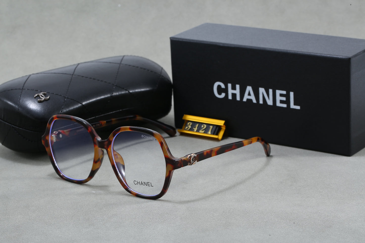 385RC40TDE Stylish Sunglasses