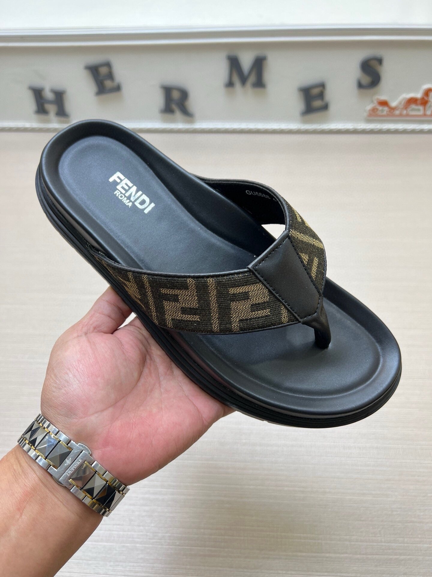 5LF222ZDE Stylish Slippers