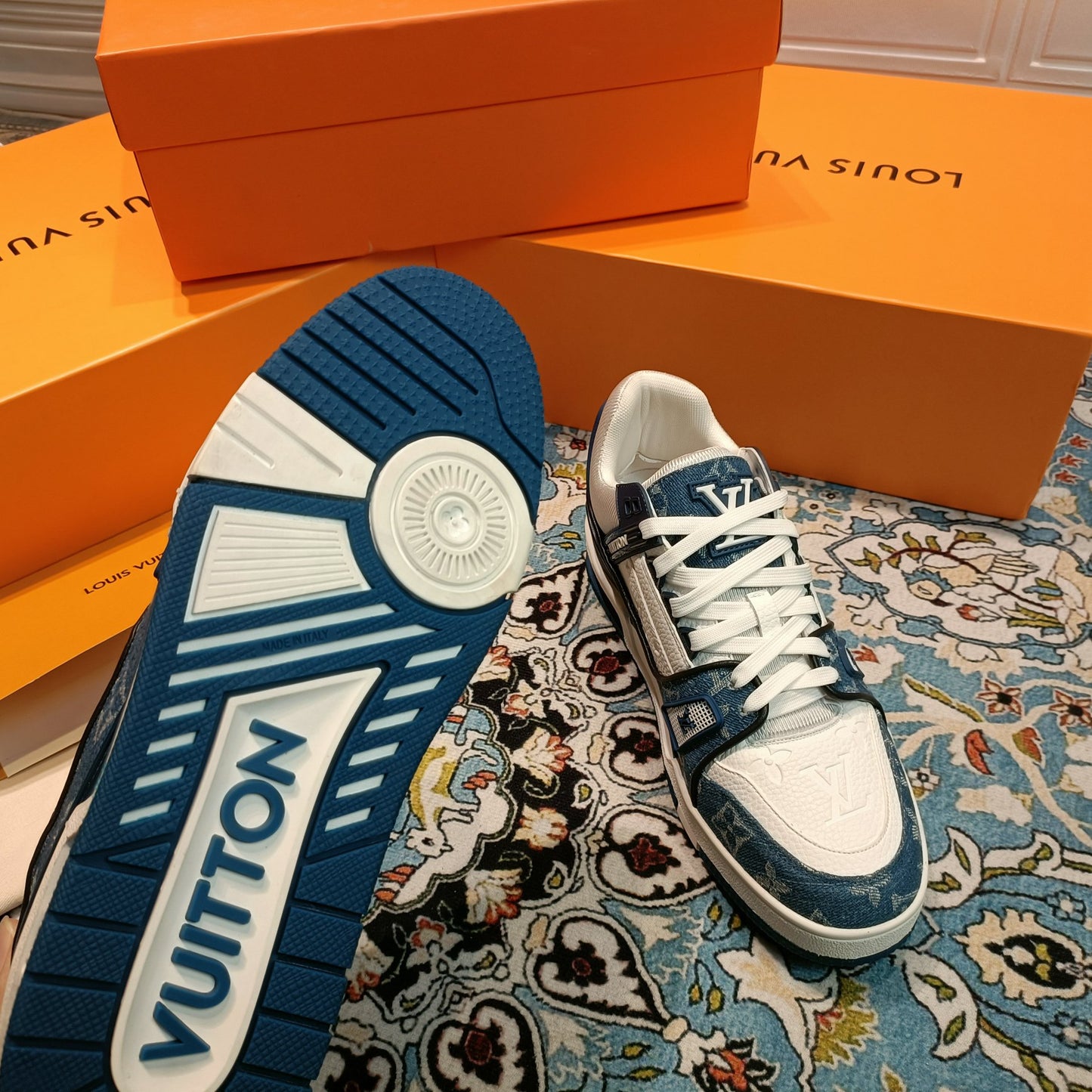 1XE23ZDE Stylish Sneakers