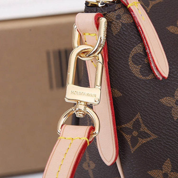 2E7BDE Stylish leather bag