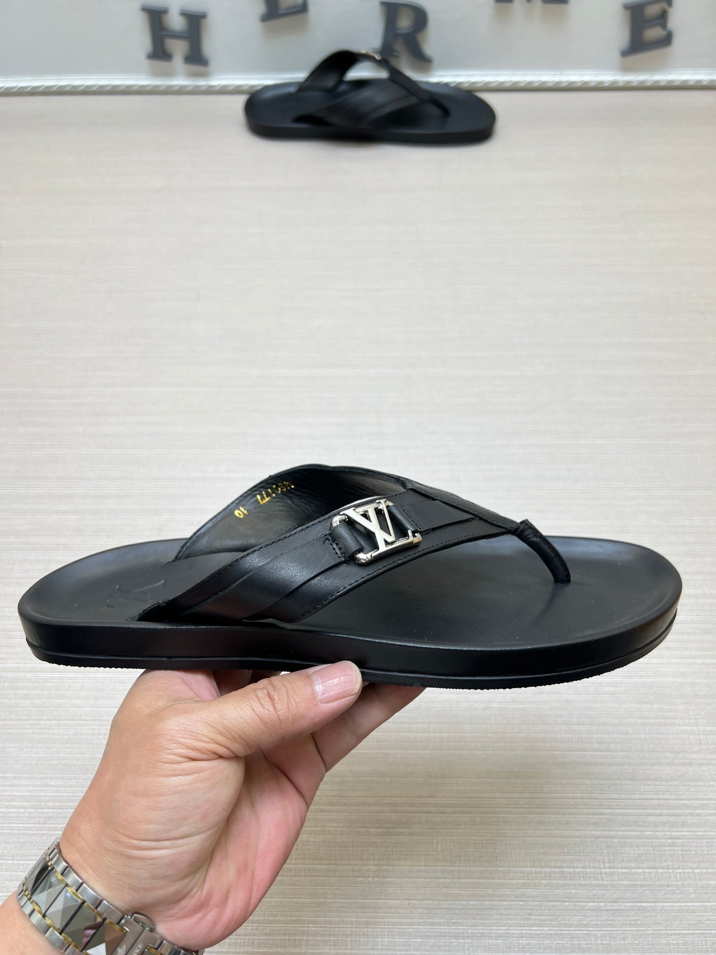 54E86ZDE Stylish slippers