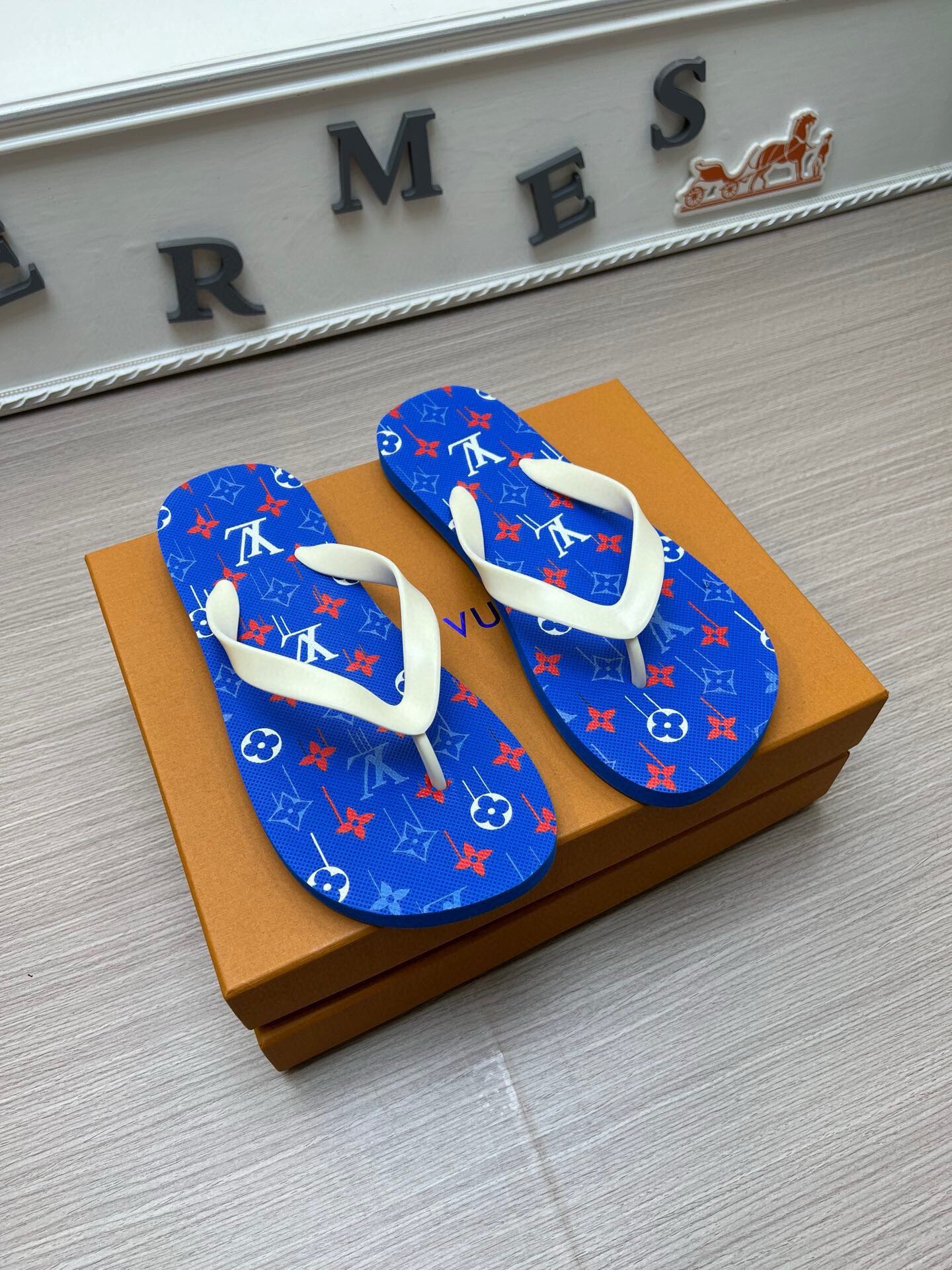 54E55ZDE Stylish slippers