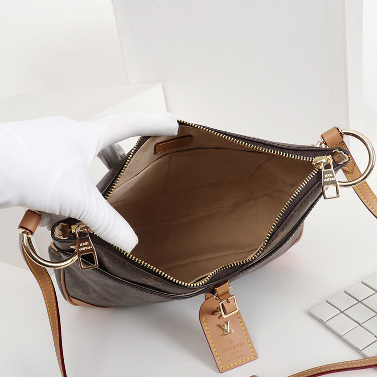 1E09BDE Stylish leather bag