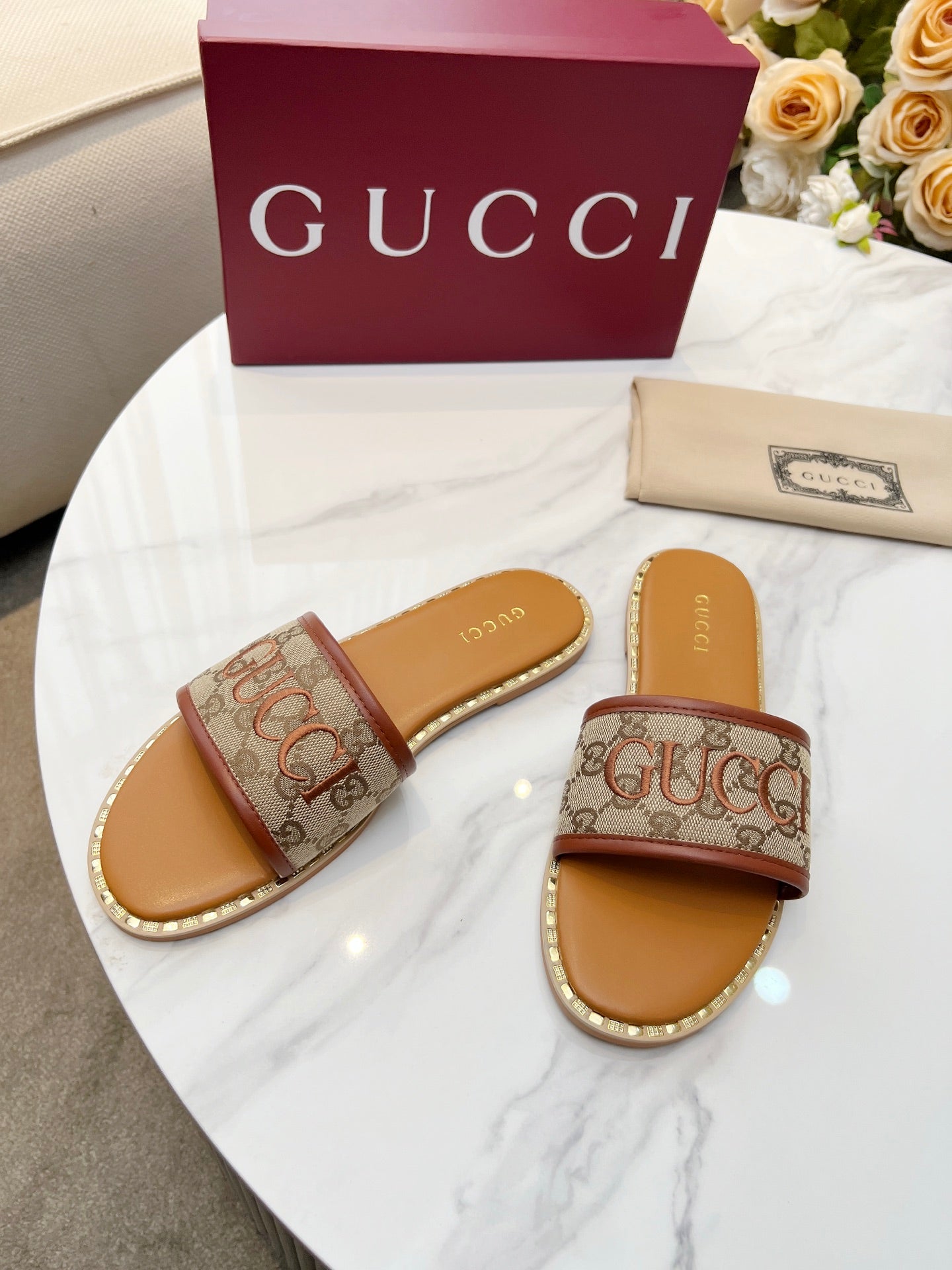 255QB29ZDE Stylish leather Slippers