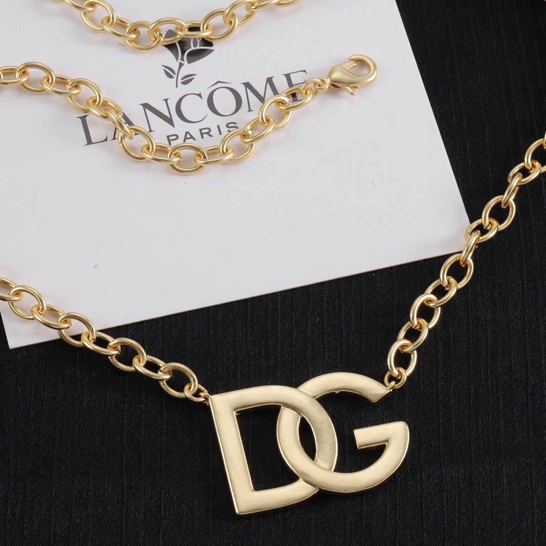 15NA6XDE Stylish Necklaces