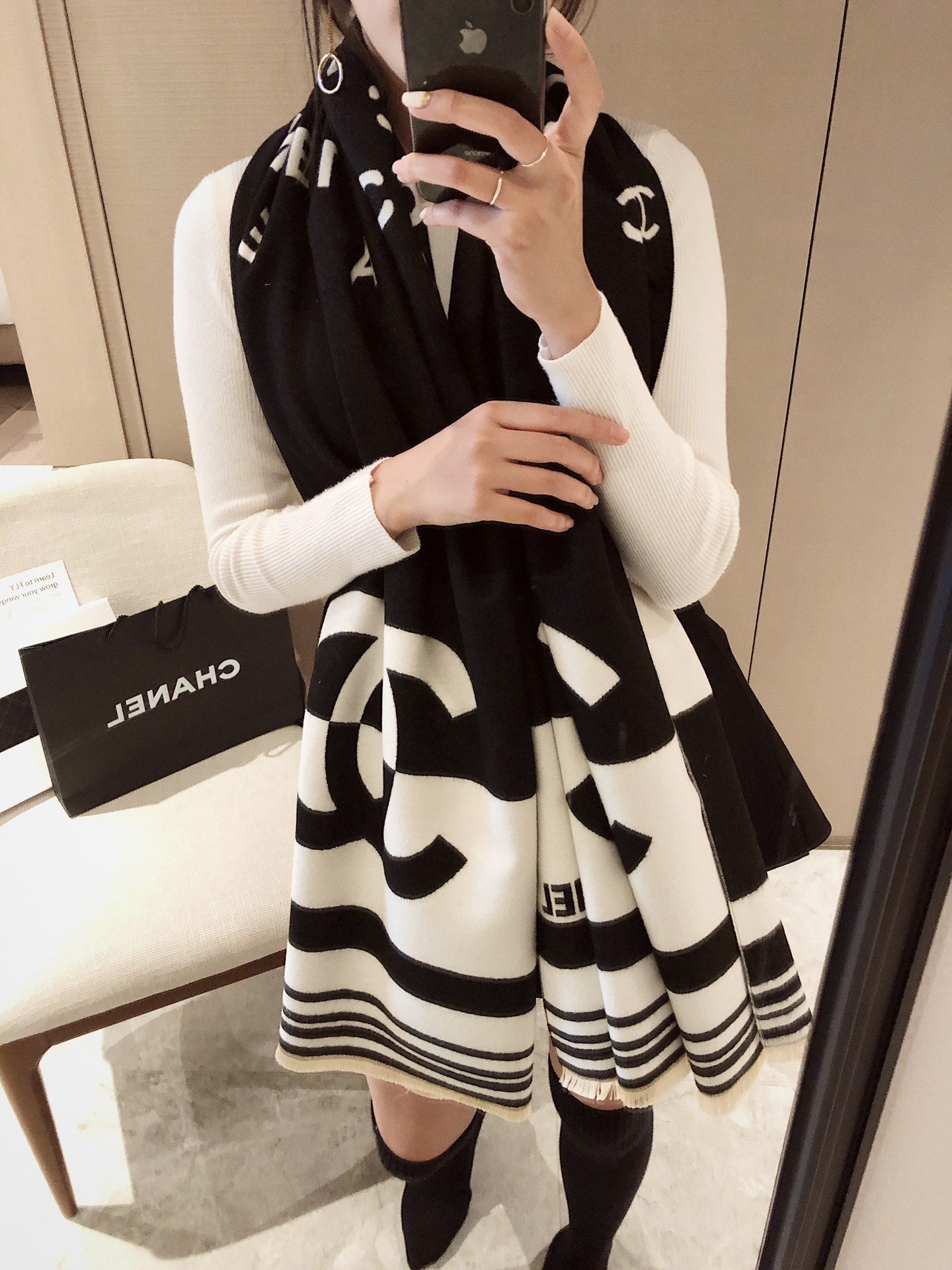 175RC34WDE Stylish Winter Scarves