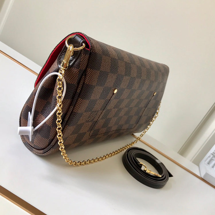 AE103BDE Stylish leather bag