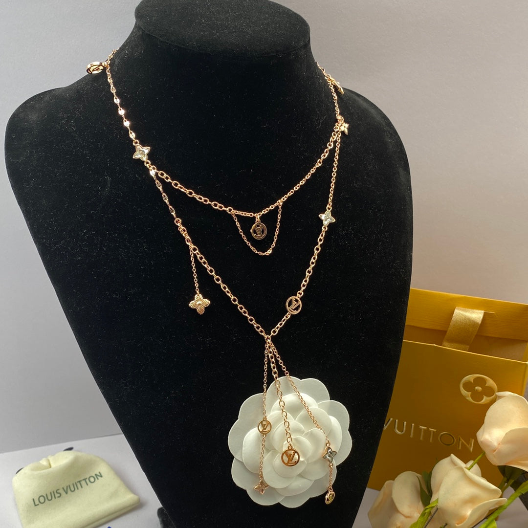 1NE186XDE Stylish Necklaces