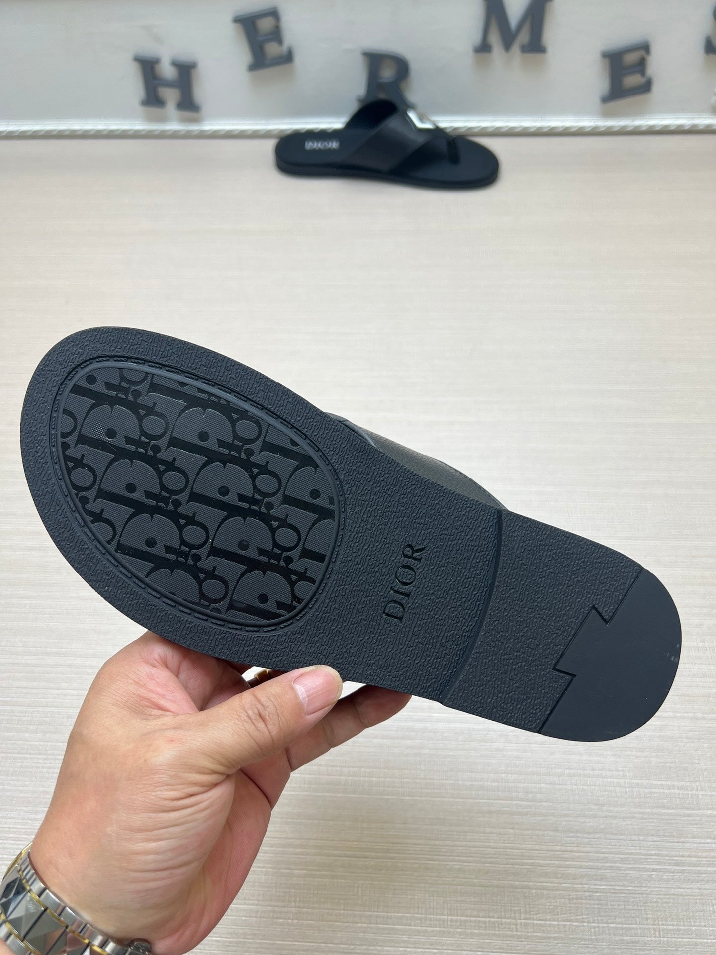 54D77ZDE Stylish slippers
