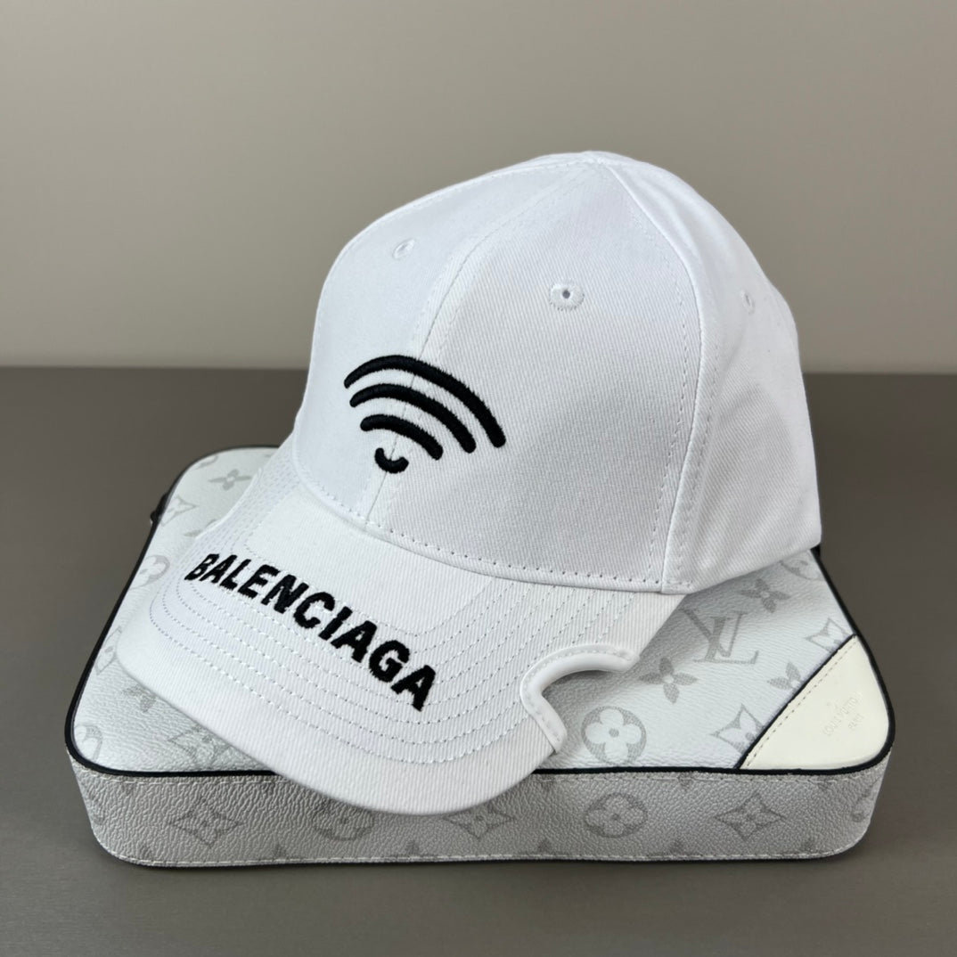 125ZJ526MDE Stylish hats
