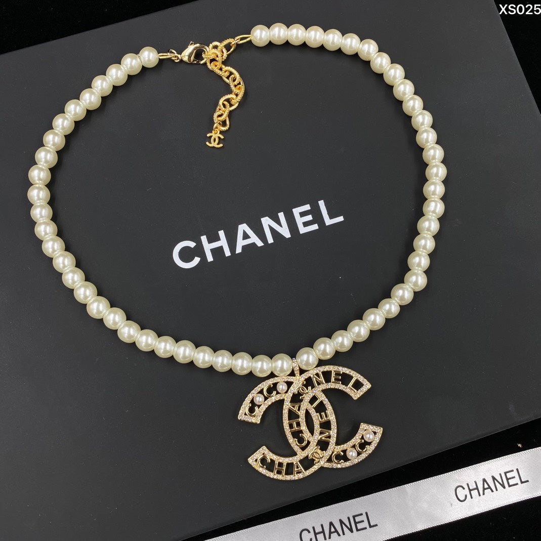 175RC83XDE Stylish Necklace