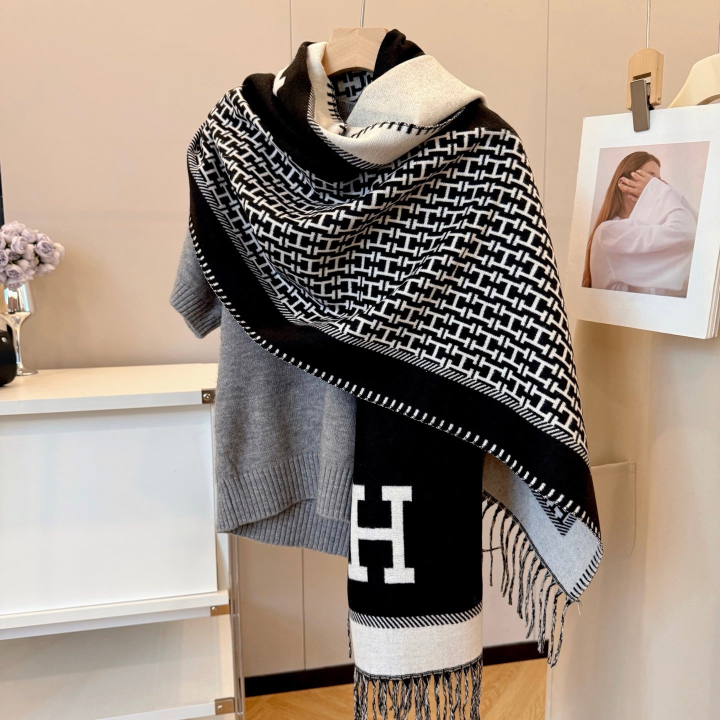 185ZH65WDE Stylish Winter Scarves