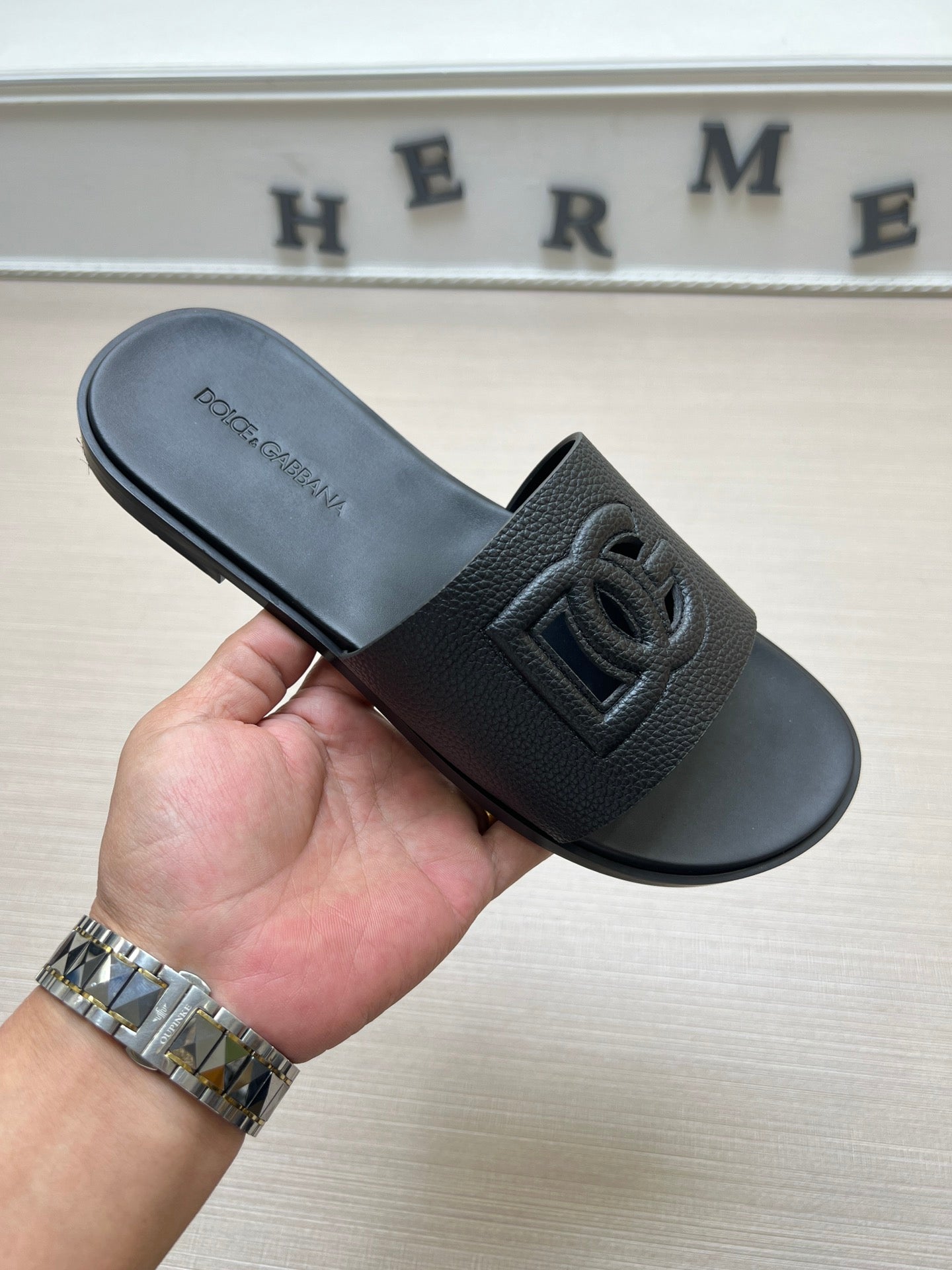 54A65ZDE Stylish slippers