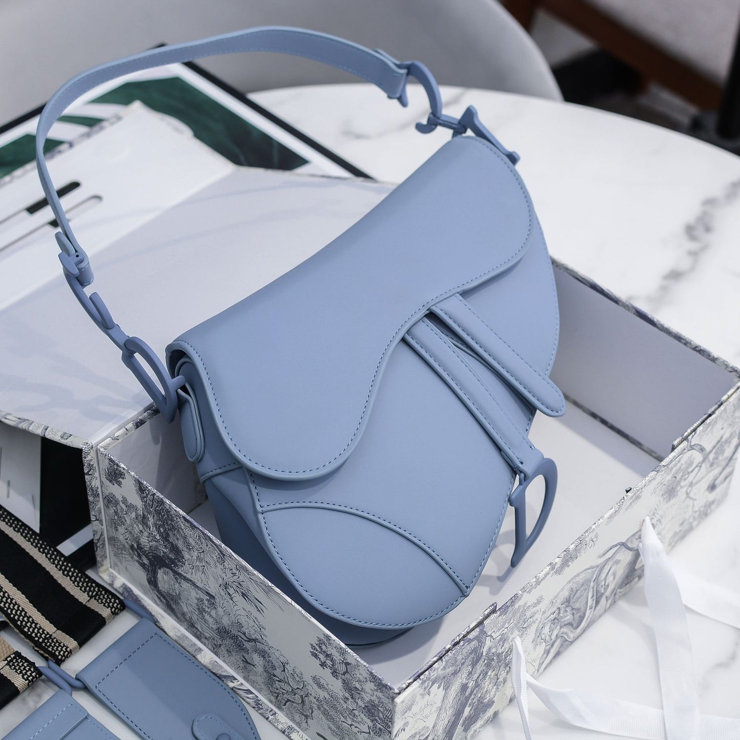 5D10BDE Stylish leather bag