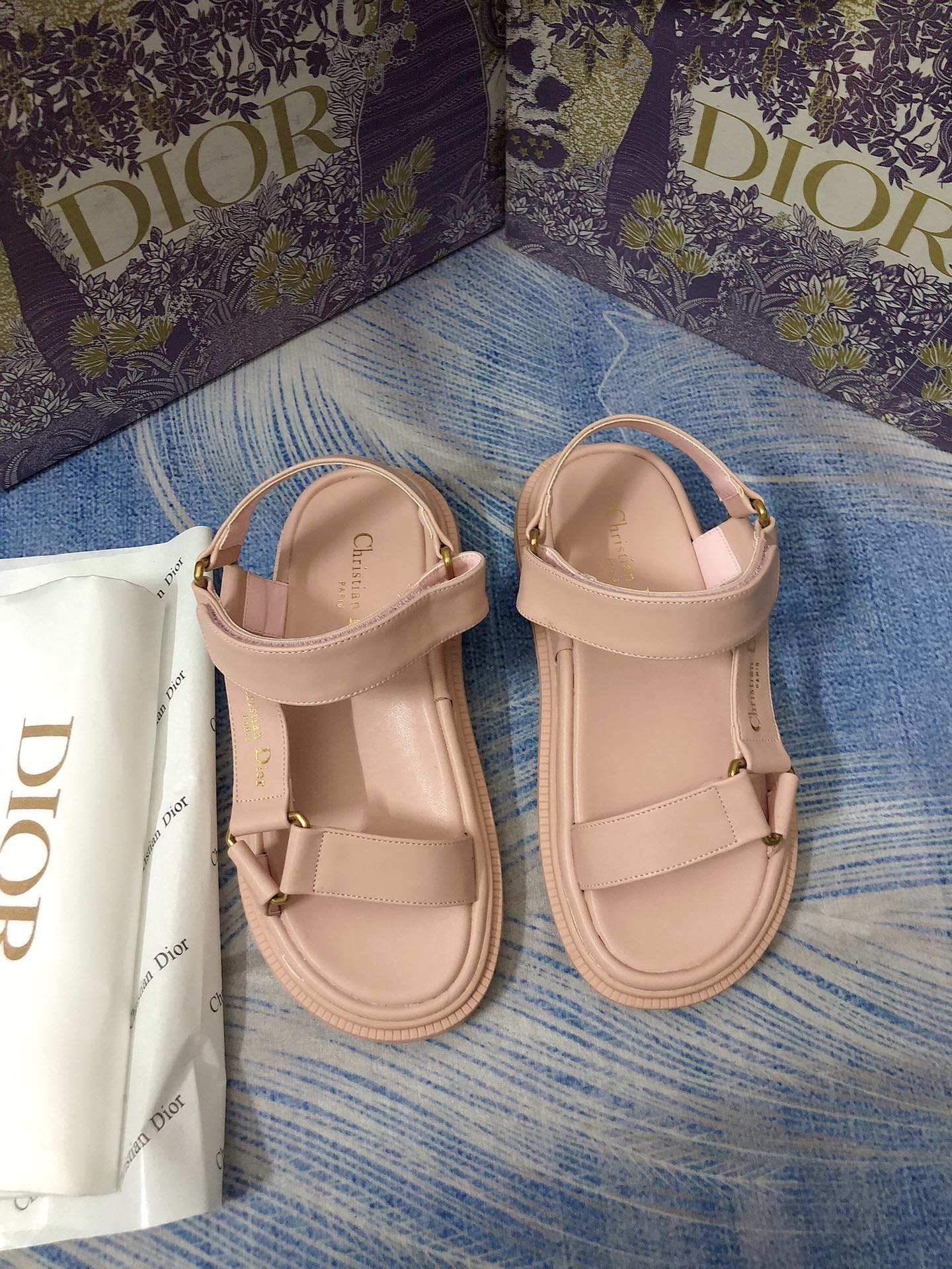 14D8ZDE Stylish sandals