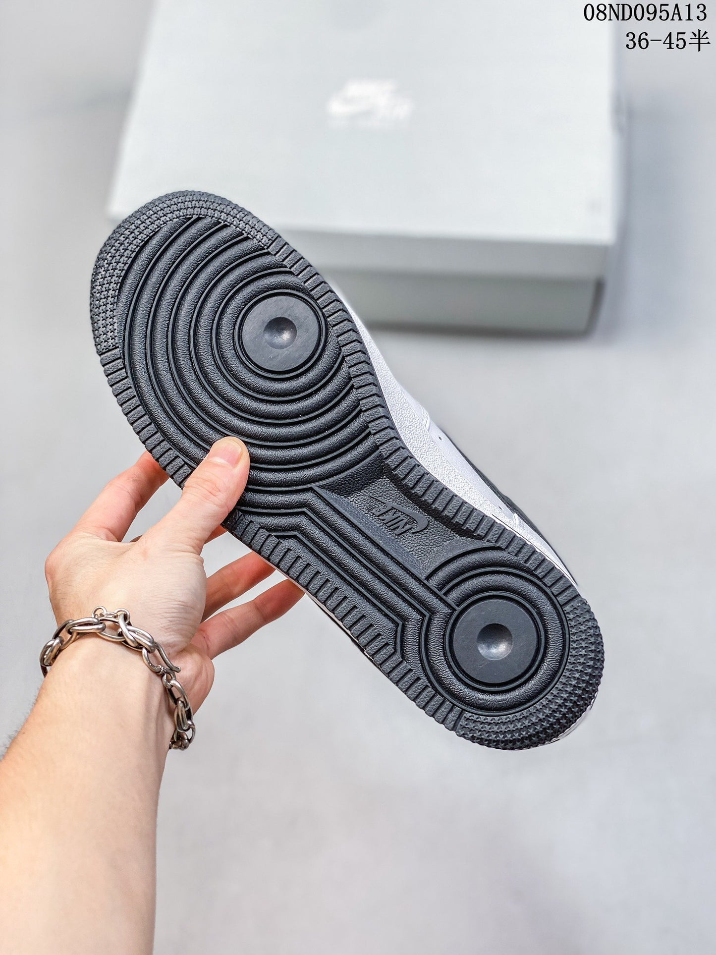 4YN33ZDE Stylish Sneakers (No Box, August-October Big Sale)