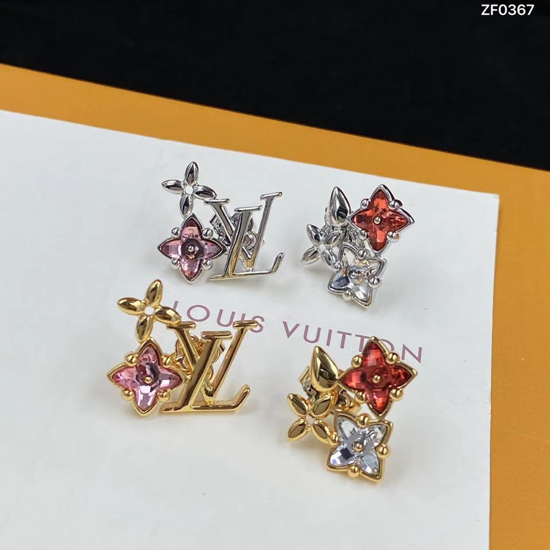 1E253EDE Stylish Earrings