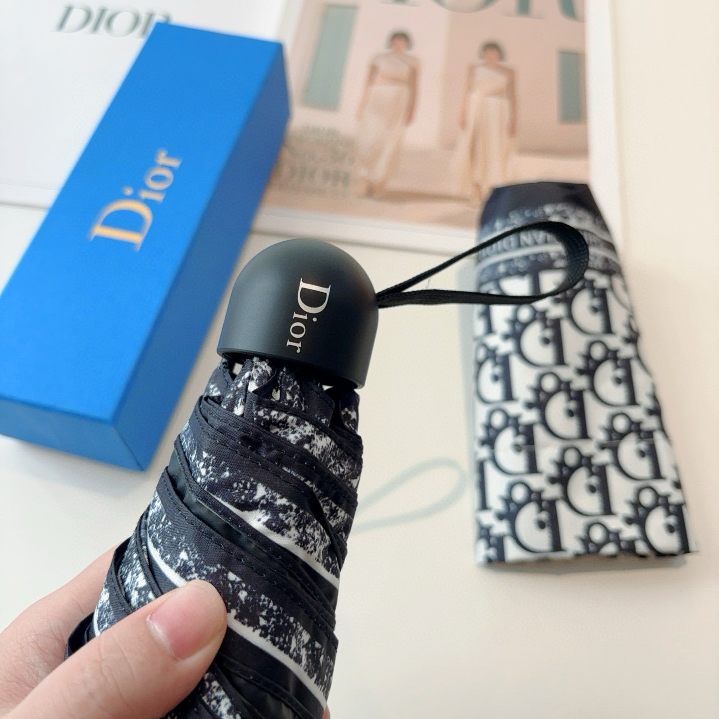 15RD115SDE Stylish UV resistant umbrella