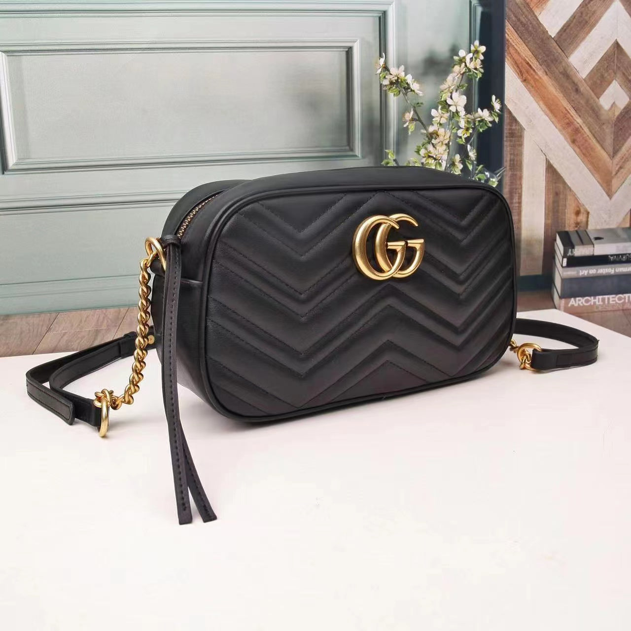 1B200BDE Stylish leather bag