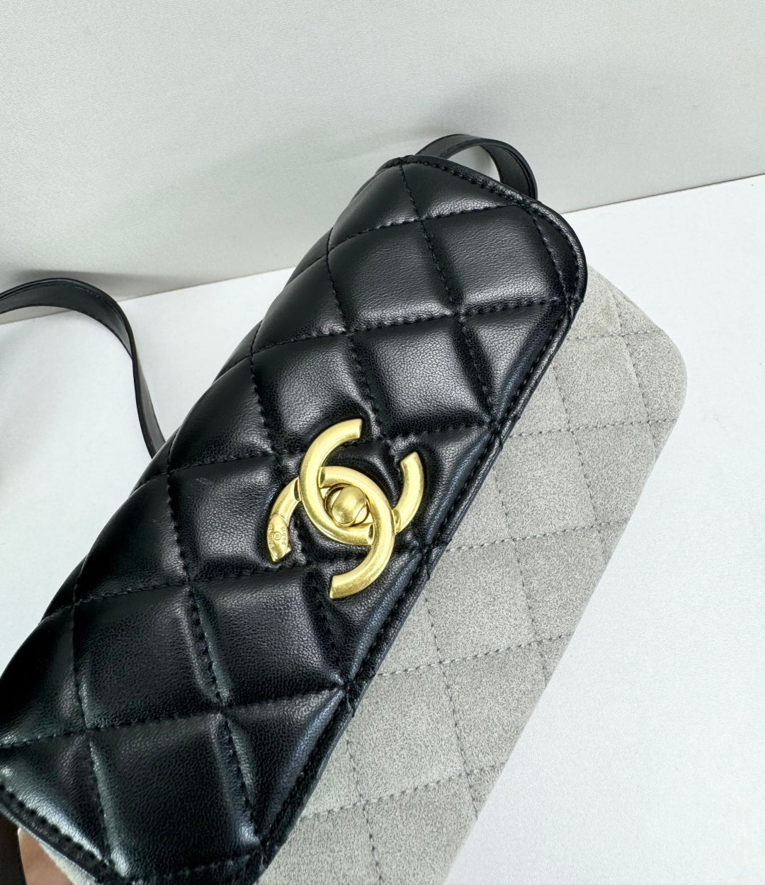 15RC61BDE Stylish leather bag
