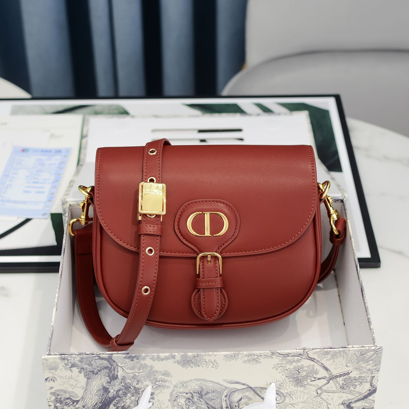1L48BDE Stylish leather bag