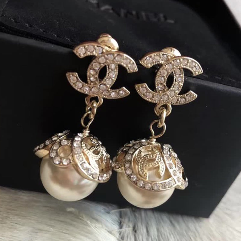 1NC42EDE Stylish Earrings