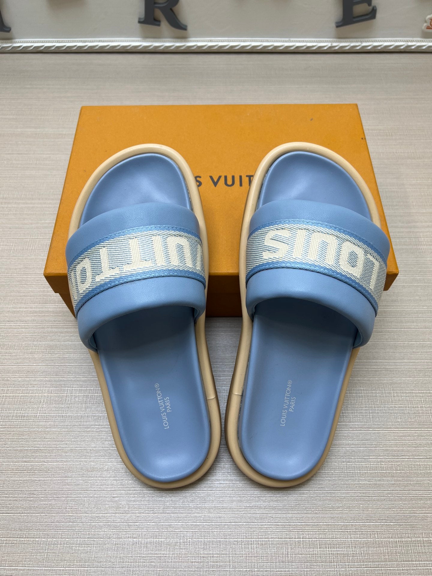 535ZE298ZDE Stylish Slippers