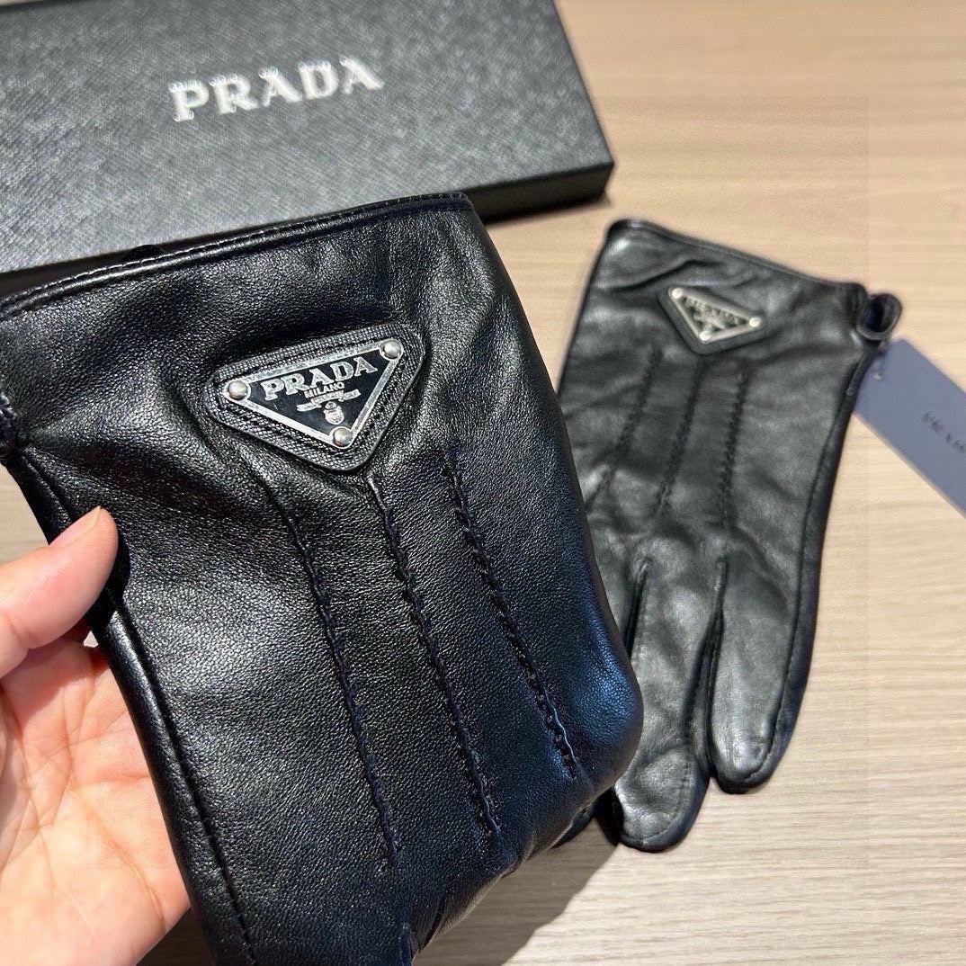 14PD49SDE Stylish gloves
