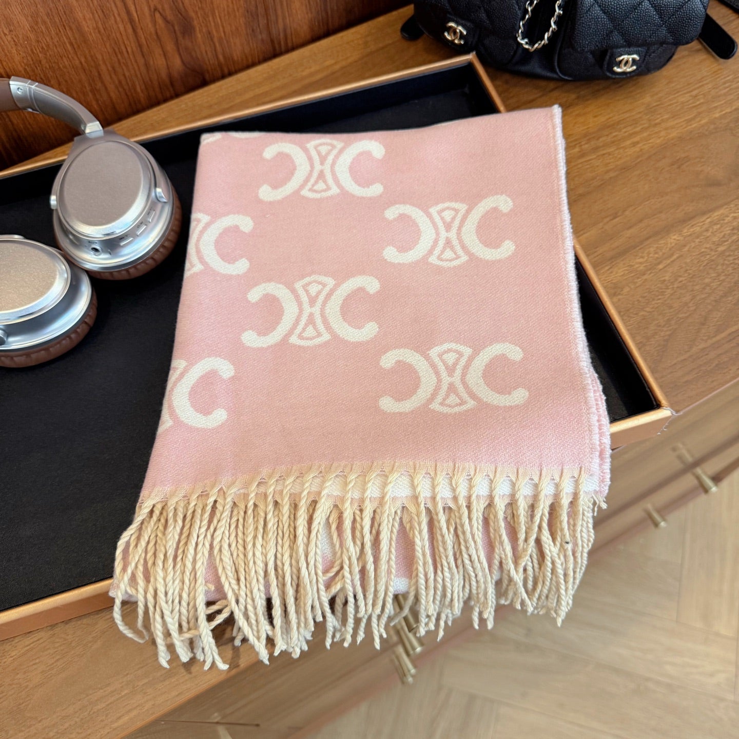 175RA15WDE Stylish Winter Scarves