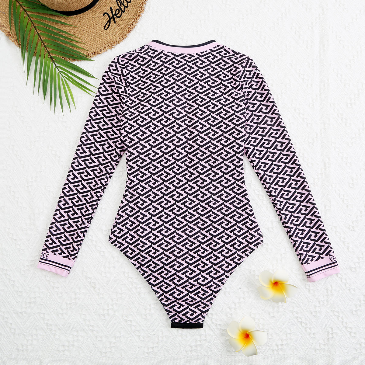 14V103YDE Stylish Long sleeve swimsuit